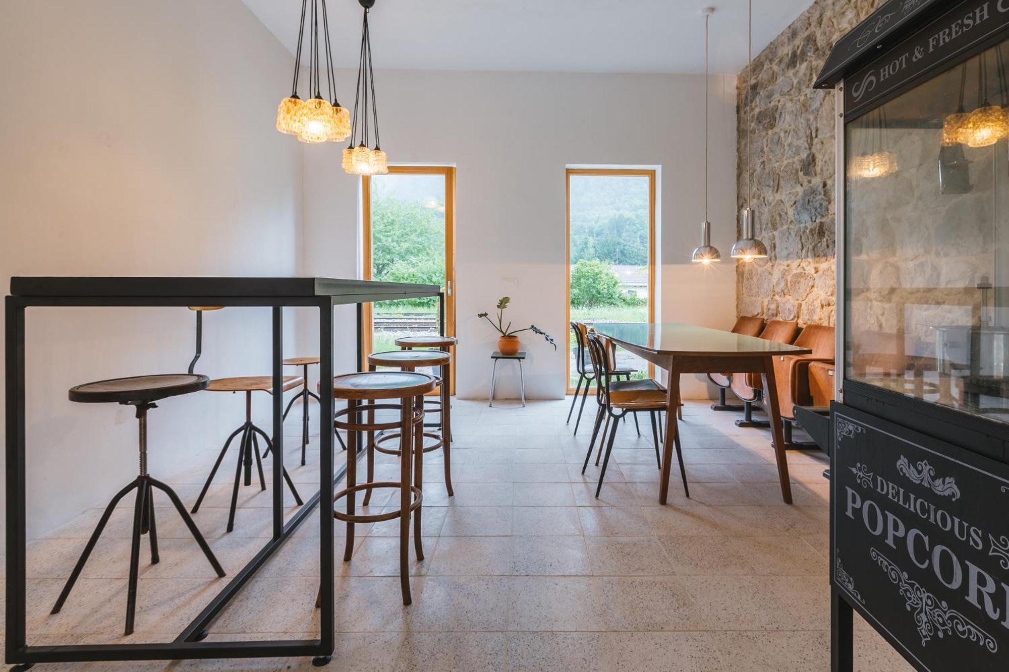 2Nd Station Hostel 布莱德 外观 照片